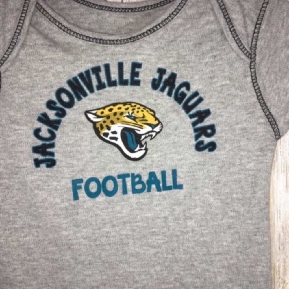 NFL Jacksonville Jaguars Baby Onesie 3-6M Grey Infant Football Bodysuit Unisex - Picture 2 of 3